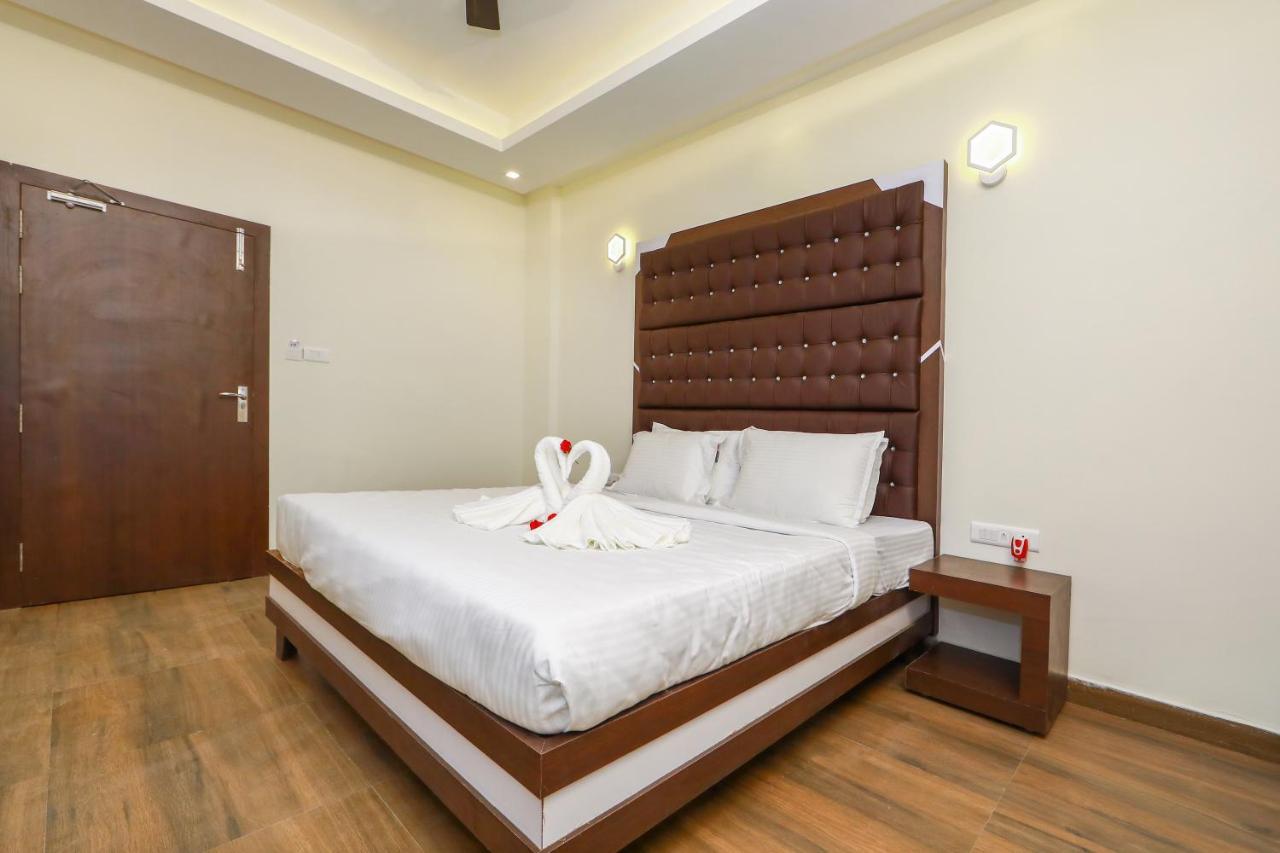 Hotel Cs Empire Lakshmanpur Exterior foto