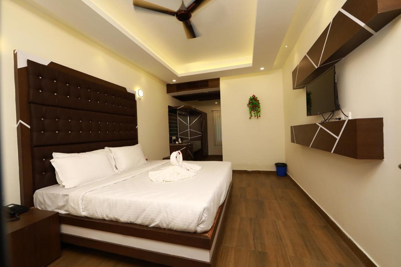 Hotel Cs Empire Lakshmanpur Exterior foto