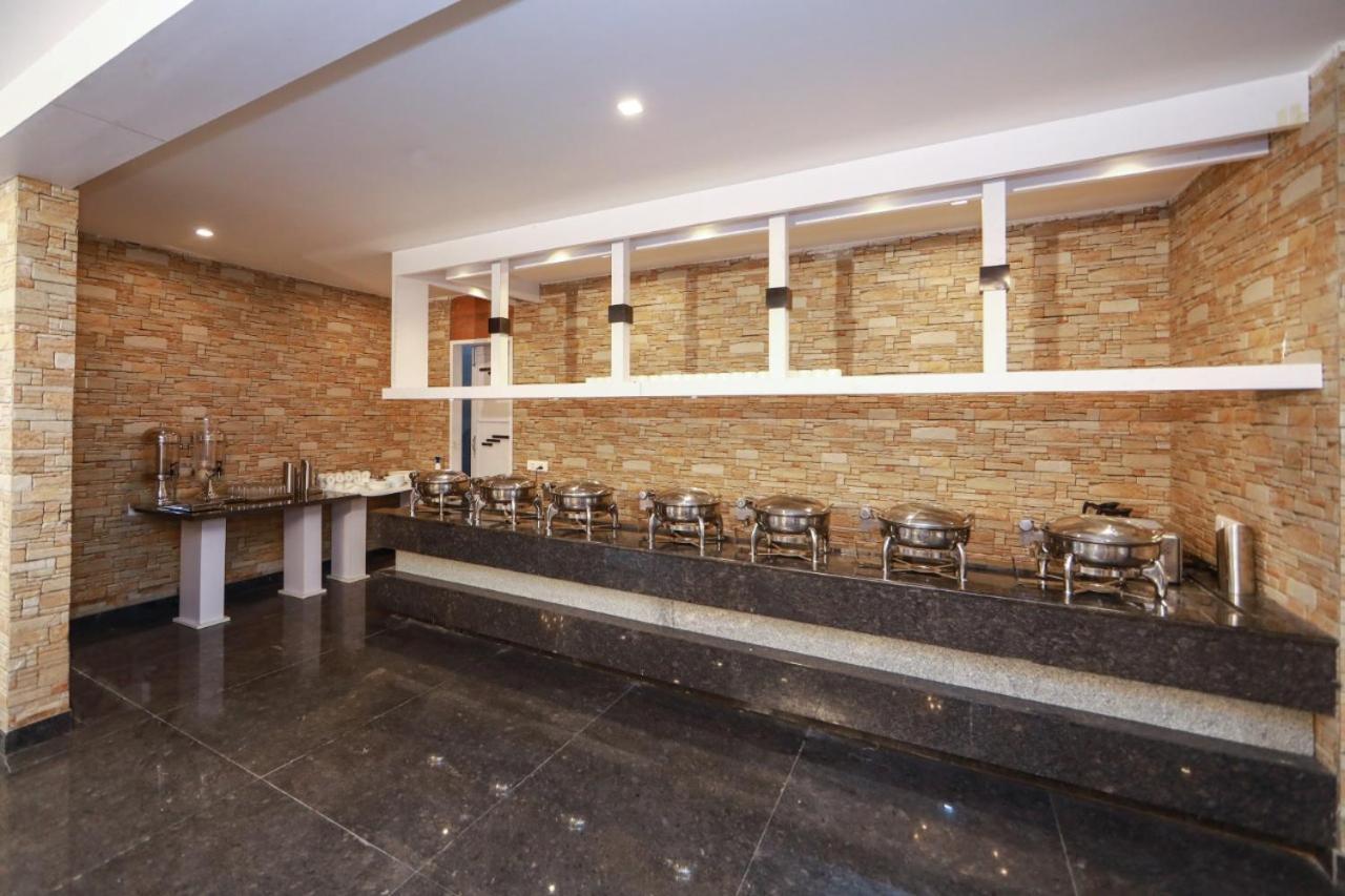 Hotel Cs Empire Lakshmanpur Exterior foto