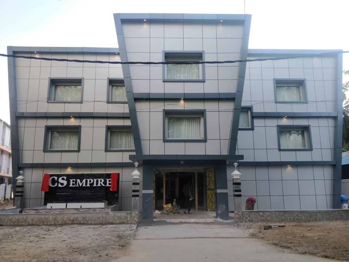 Hotel Cs Empire Lakshmanpur Exterior foto